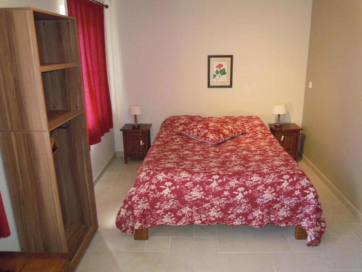 Le Marronnier Apartment Bouillon Bagian luar foto